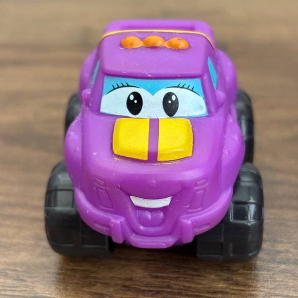 2008 Chuck and Friends Hasbro MENDY Ambulance VIOLET Truck Toy Vehicles Lot Of 2 - Picture 10 of 10